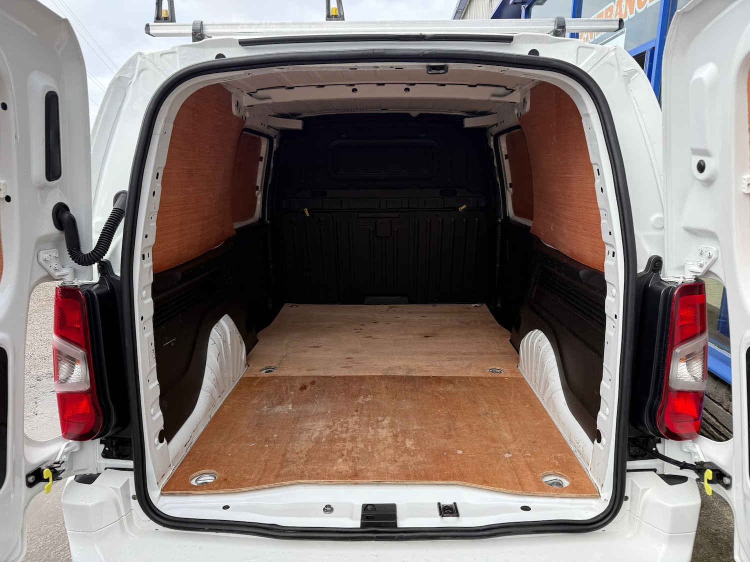 Used Vauxhall Combo 2020 for sale - 76915205: Photo 20