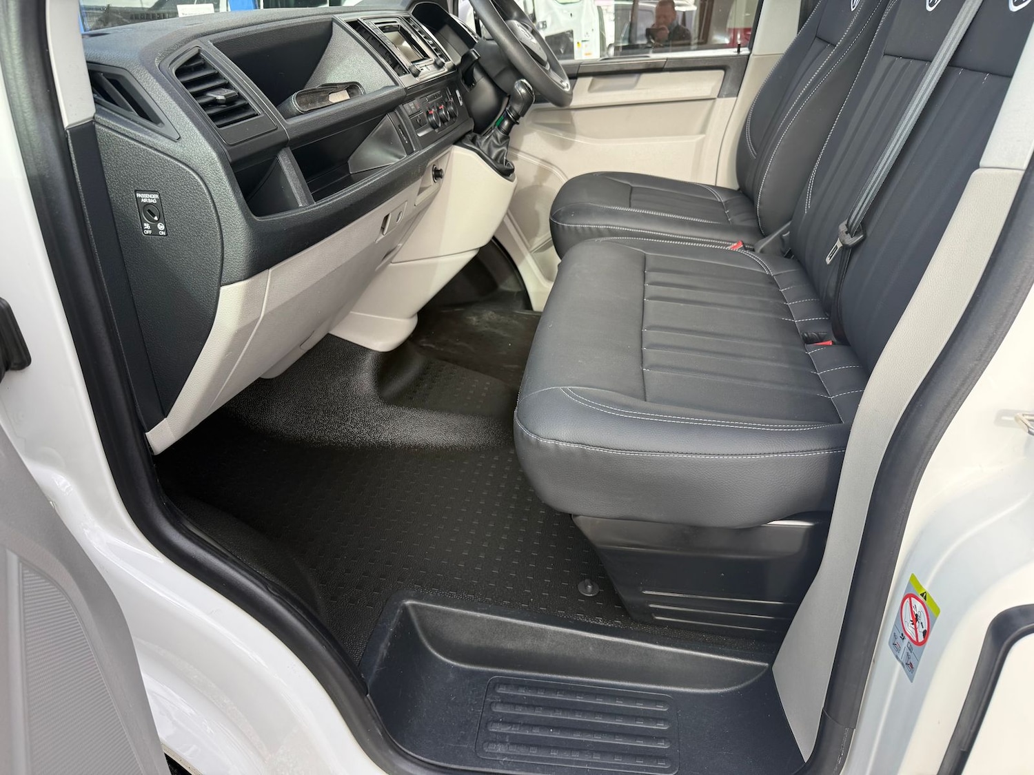 Used Volkswagen Transporter 2018 for sale - 76593569: Photo 10