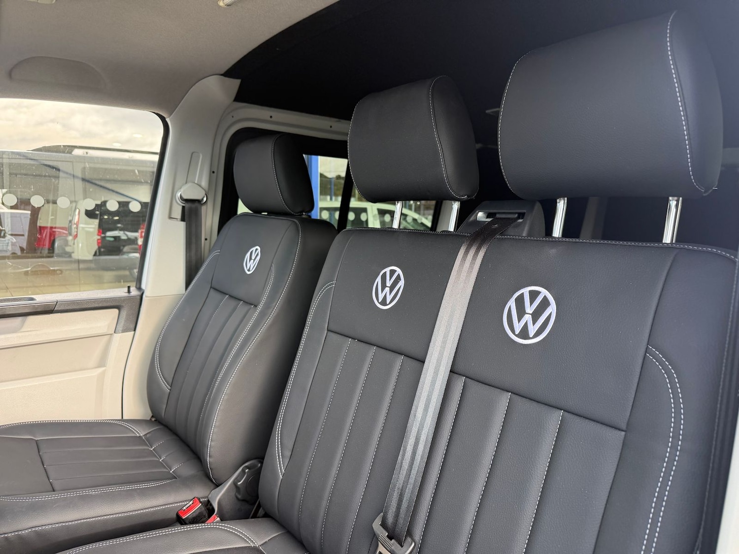 Used Volkswagen Transporter 2018 for sale - 76593569: Photo 12
