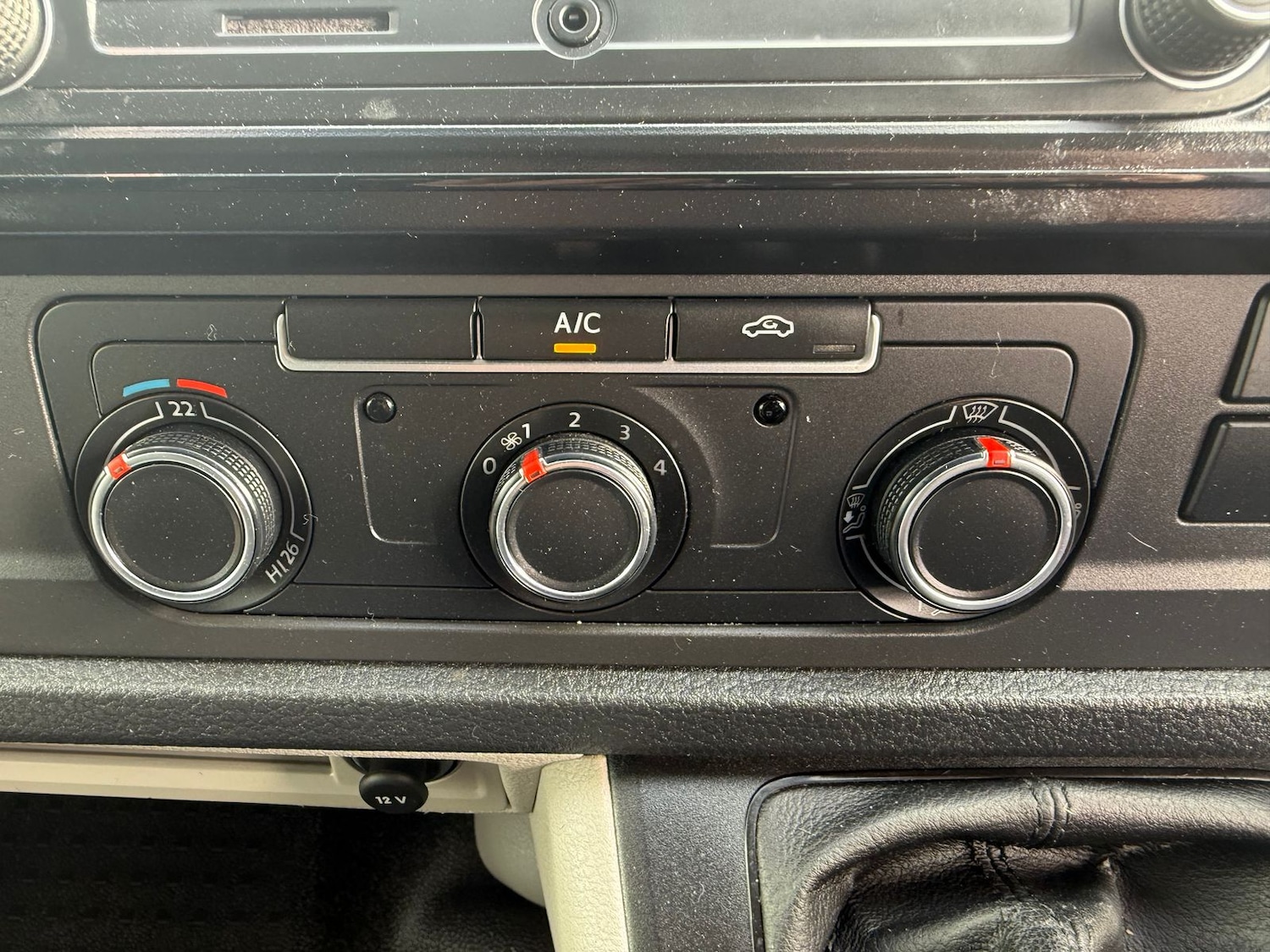 Used Volkswagen Transporter 2018 for sale - 76593569: Photo 15