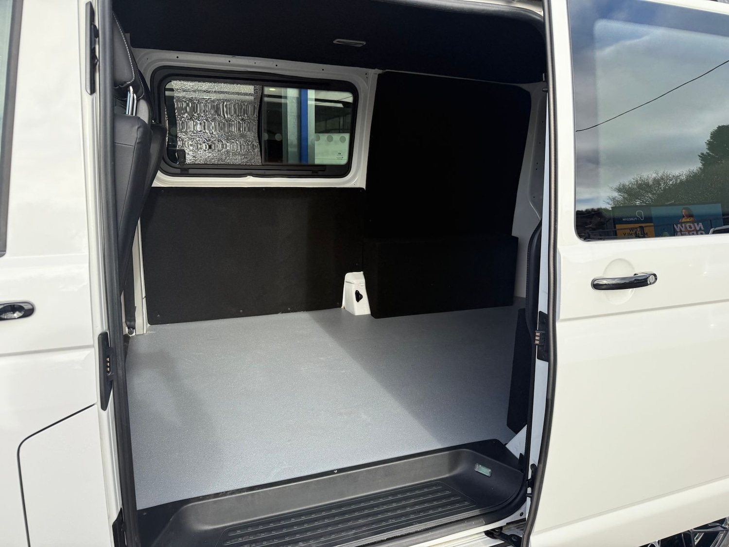 Used Volkswagen Transporter 2018 for sale - 76593569: Photo 21