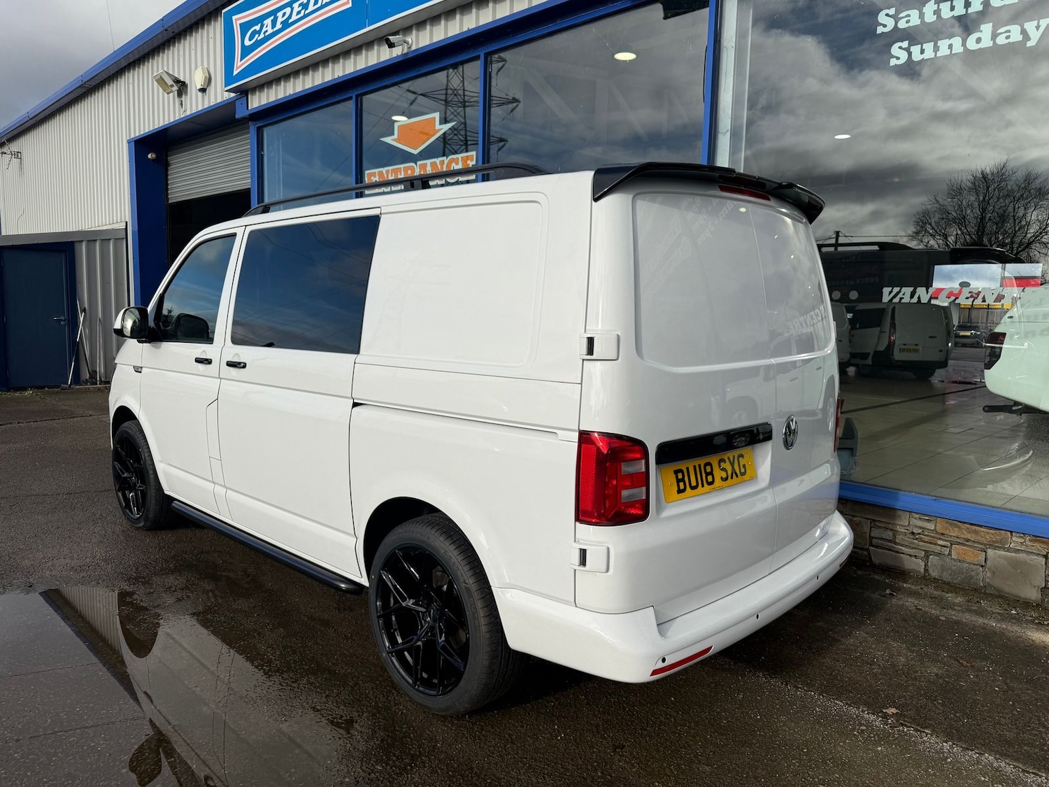 Used Volkswagen Transporter 2018 for sale - 76593569: Photo 4