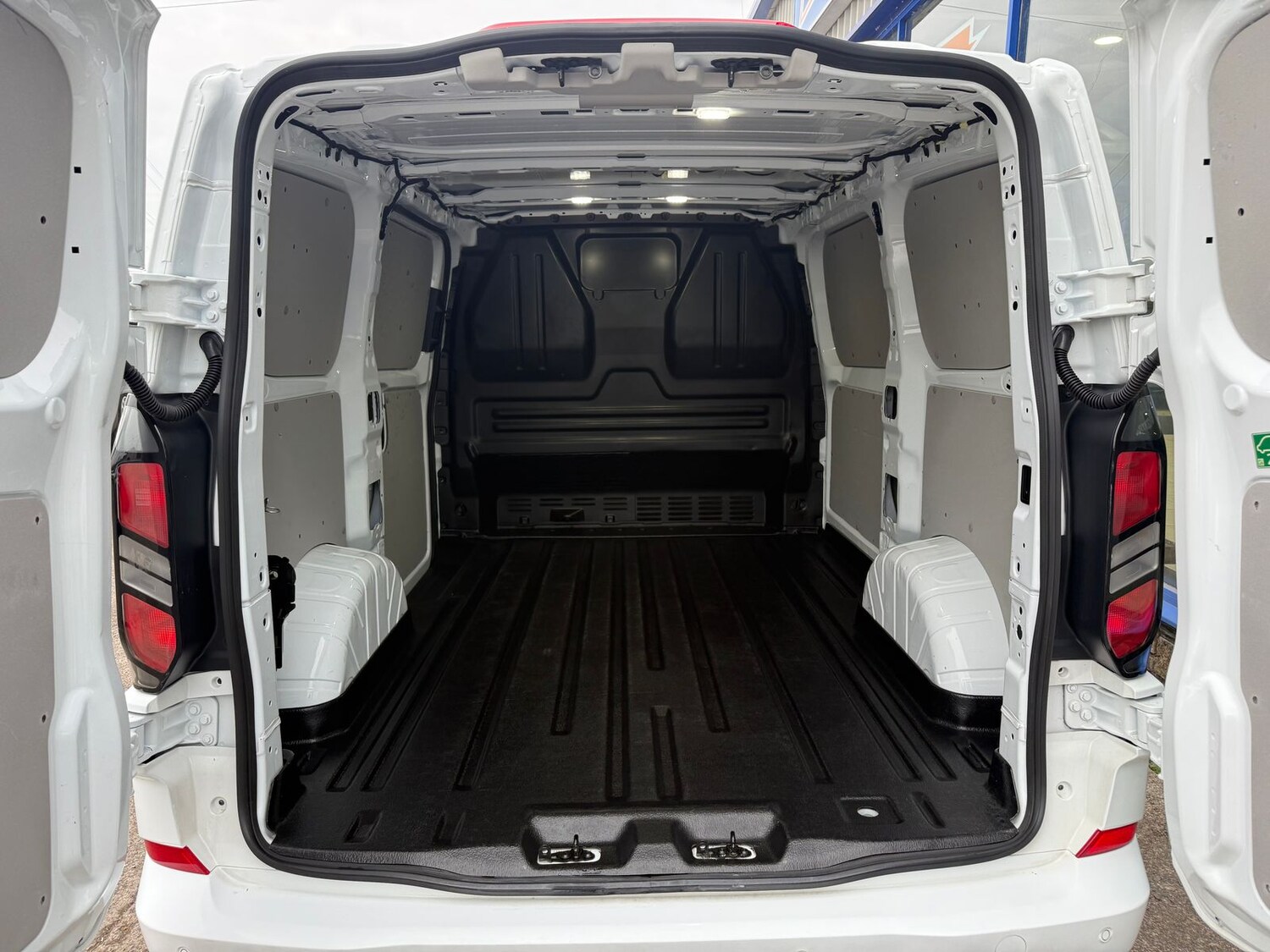 Used Ford Transit Custom 2024 for sale - 76176230: Photo 20