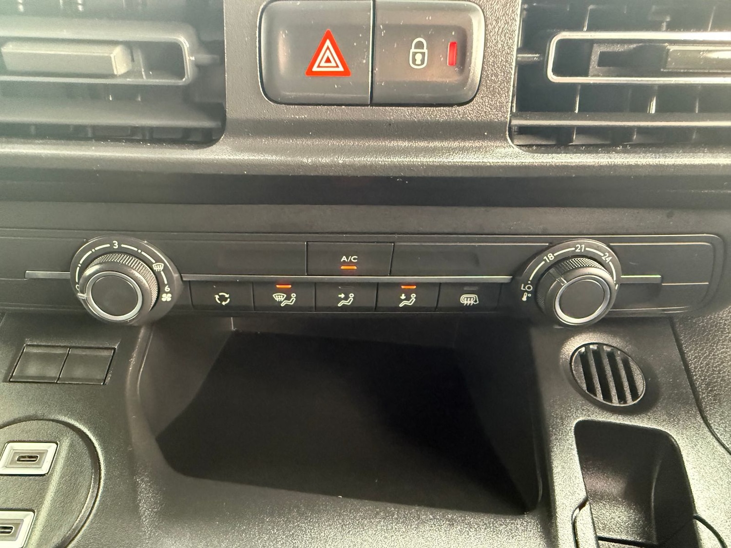 Used Vauxhall Combo 2024 for sale - 76023131: Photo 15