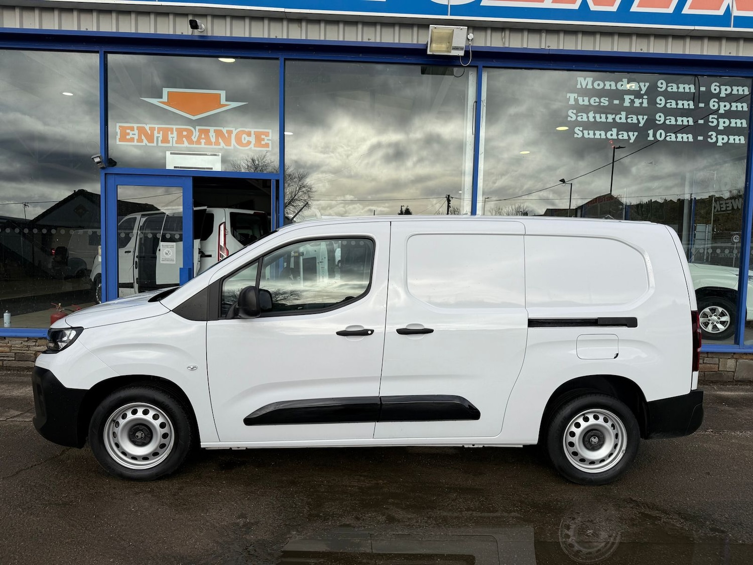 Used Vauxhall Combo 2024 for sale - 76023131: Photo 3