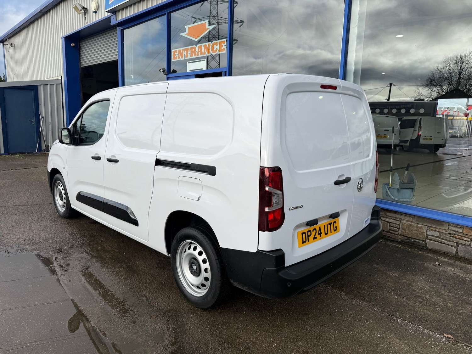 Used Vauxhall Combo 2024 for sale - 76023131: Photo 4