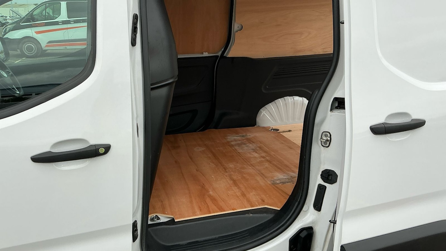 Used Vauxhall Combo 2023 for sale - 76543137: Photo 9