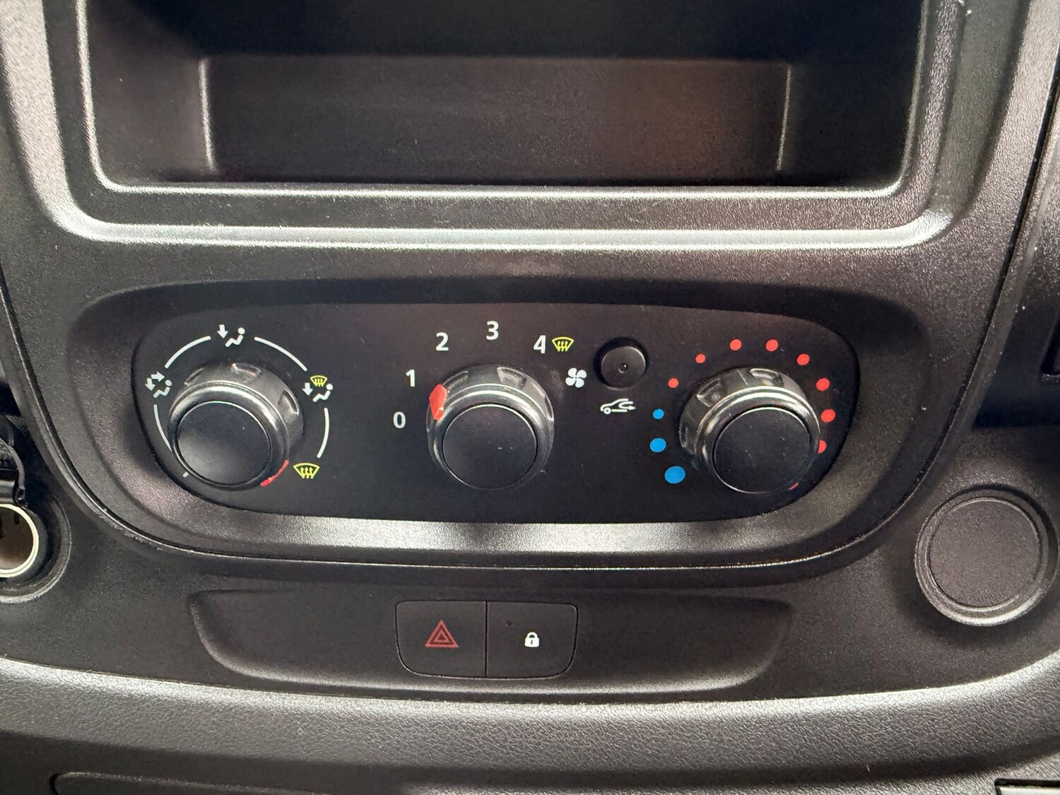 Used Renault Trafic 2021 for sale - 77232320: Photo 14