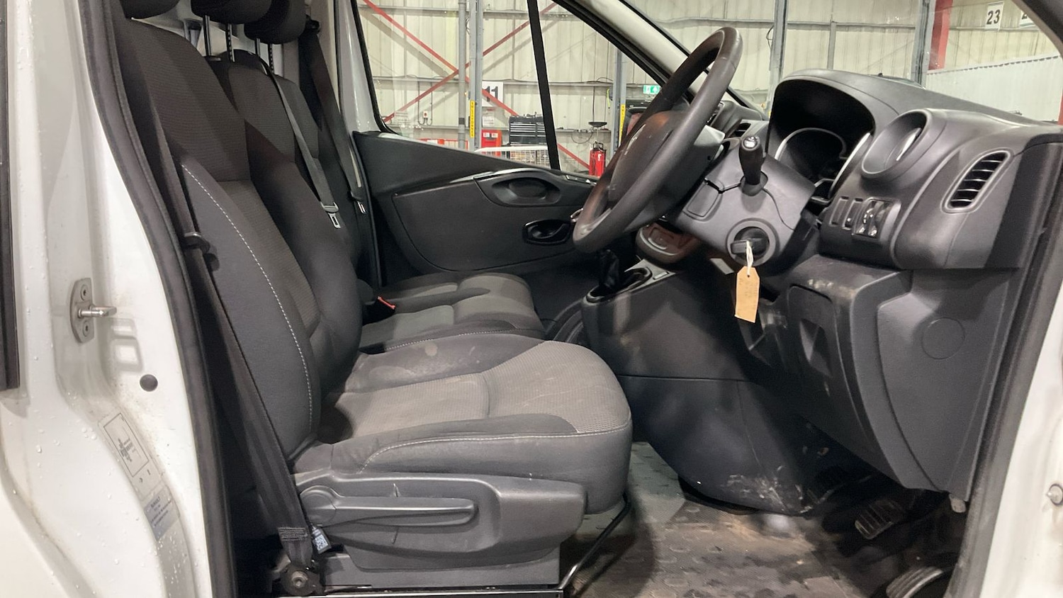 Used Renault Trafic 2021 for sale - 77232320: Photo 6