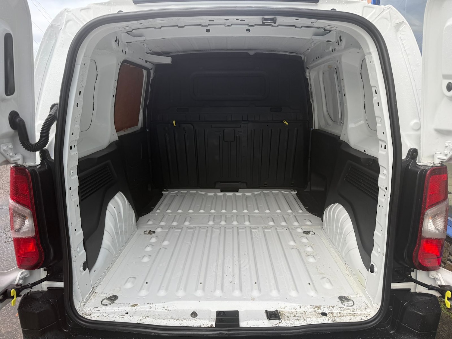 Used Peugeot Partner 2020 for sale - 76539719: Photo 18