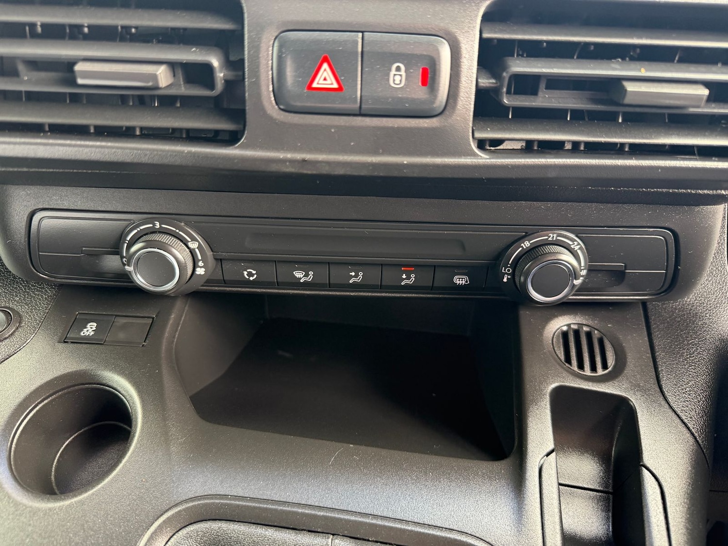 Used Peugeot Partner 2020 for sale - 76514667: Photo 14