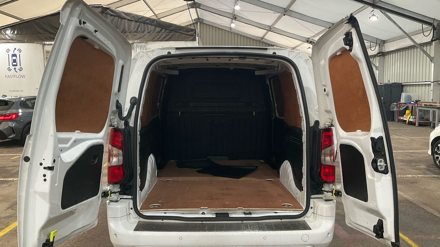 Used Vauxhall Combo 2020 for sale - 77232331: Photo 8