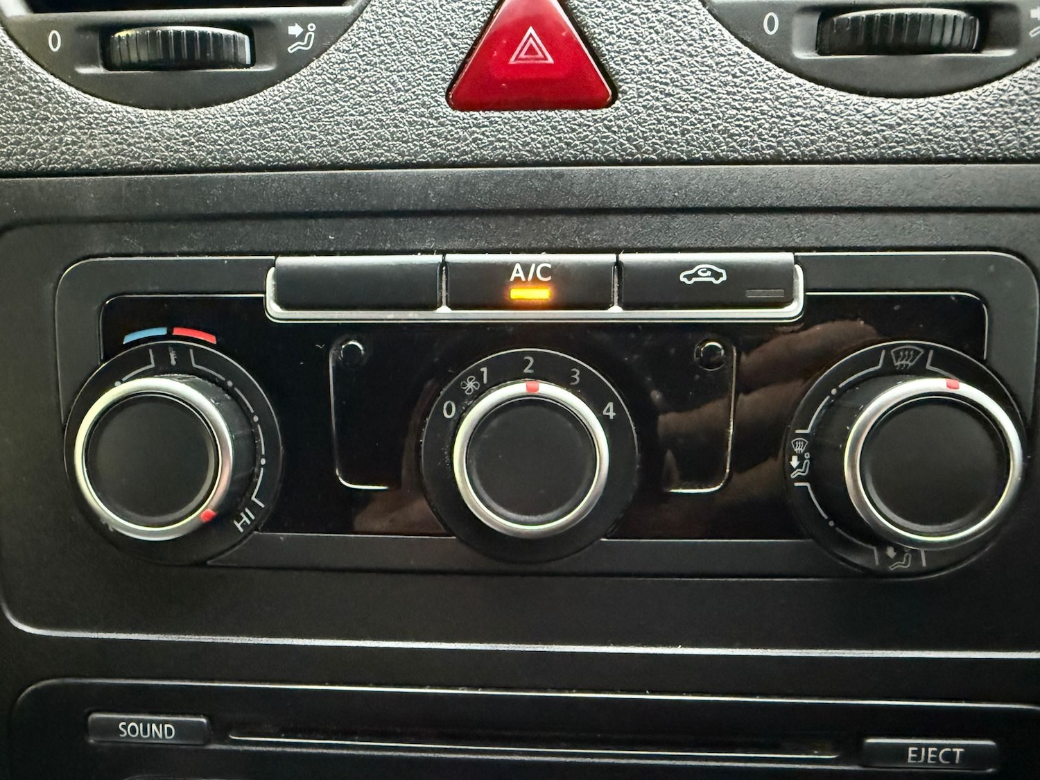 Used Volkswagen Caddy 2015 for sale - 76773527: Photo 14