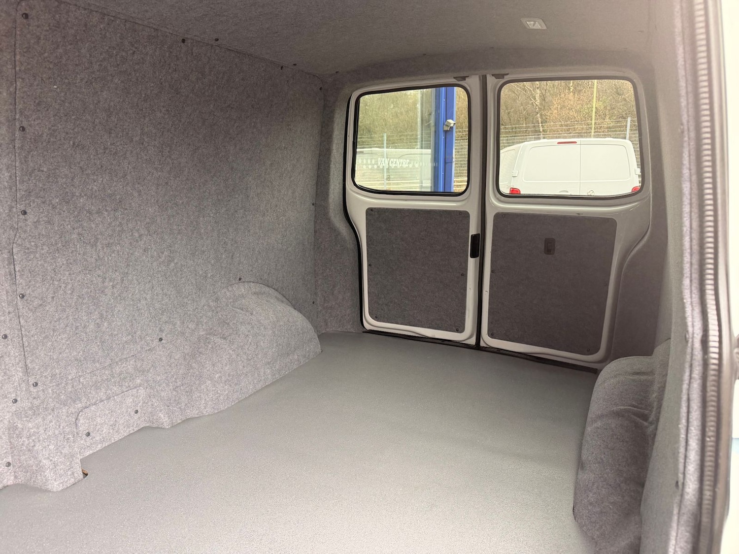 Used Volkswagen Transporter 2021 for sale - 77324777: Photo 24