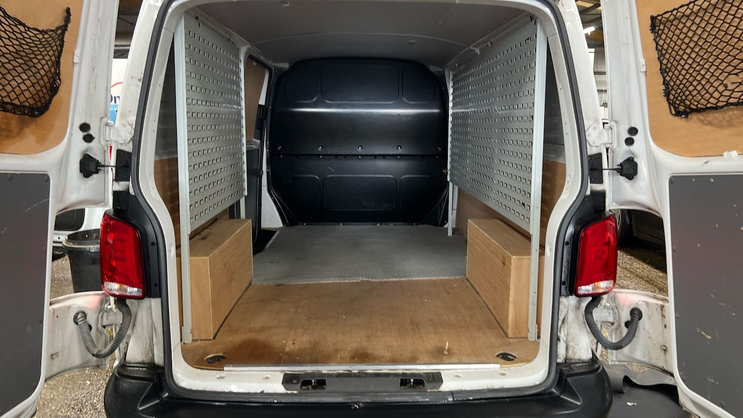 Used Volkswagen Transporter 2021 for sale - 76361673: Photo 8