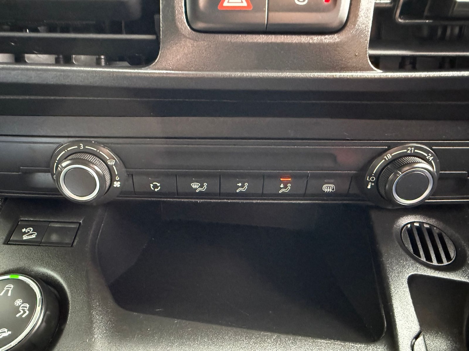 Used Peugeot Partner 2021 for sale - 76086544: Photo 16