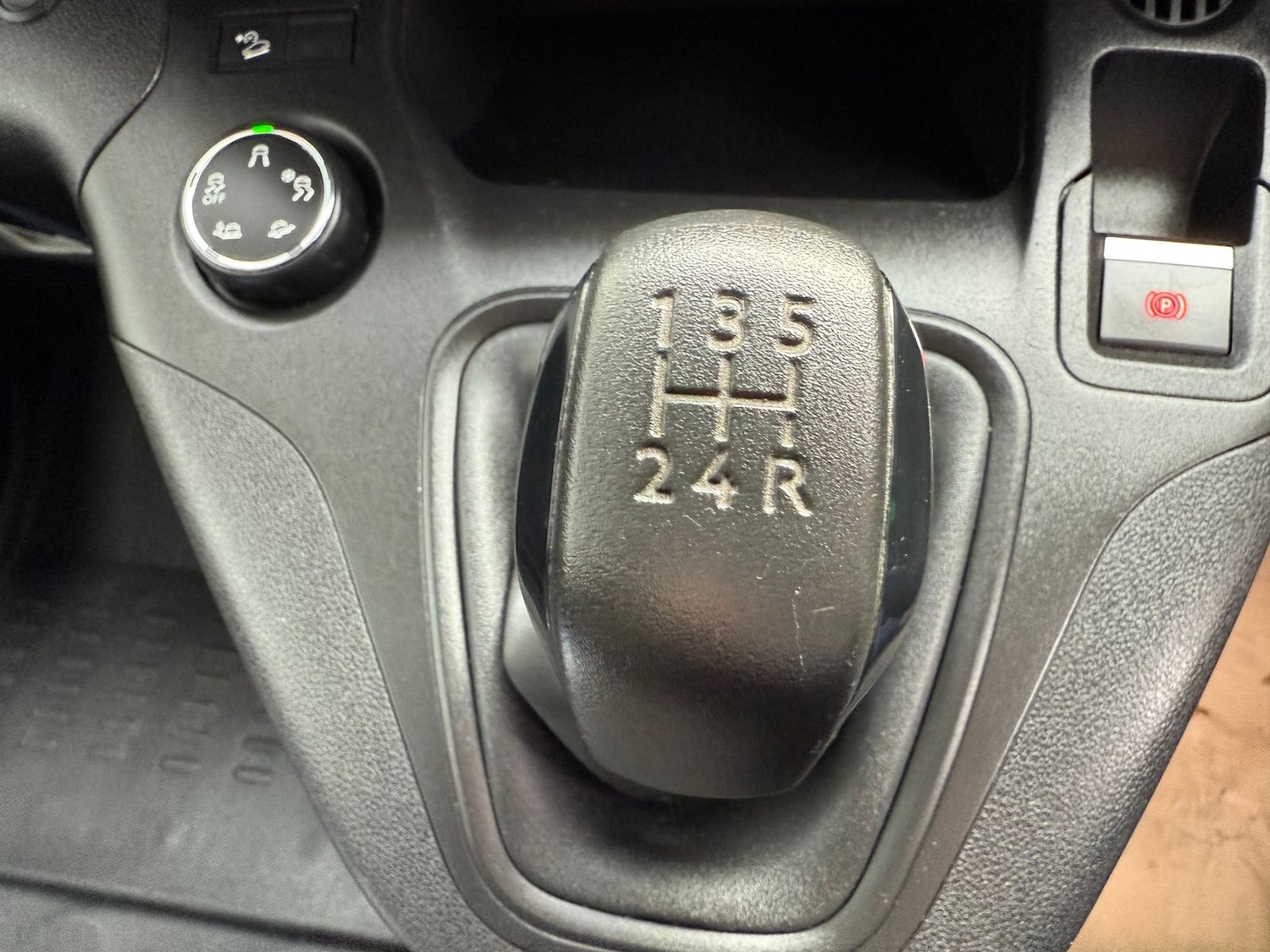 Used Peugeot Partner 2021 for sale - 76086544: Photo 19