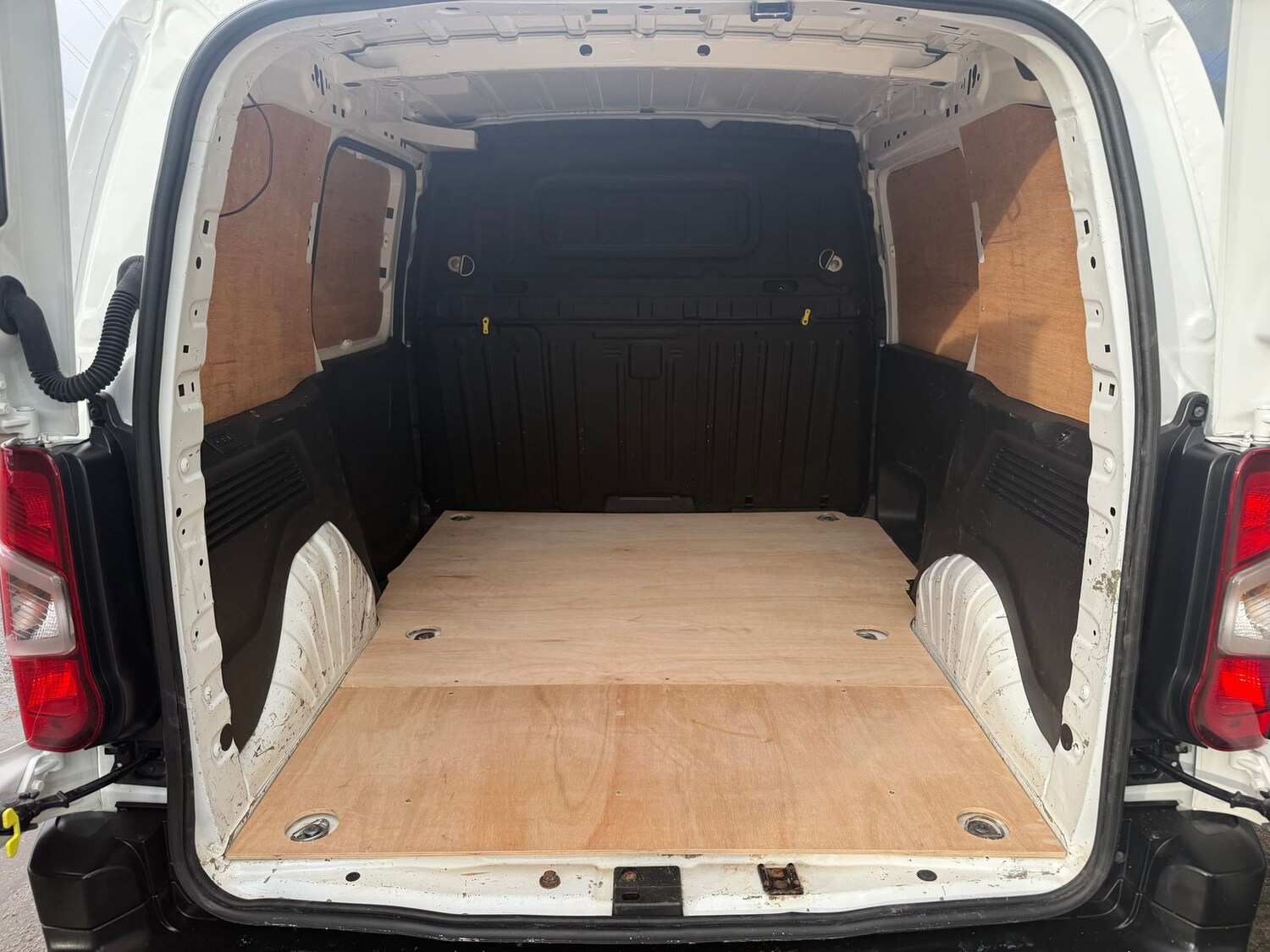 Used Peugeot Partner 2021 for sale - 76086544: Photo 21