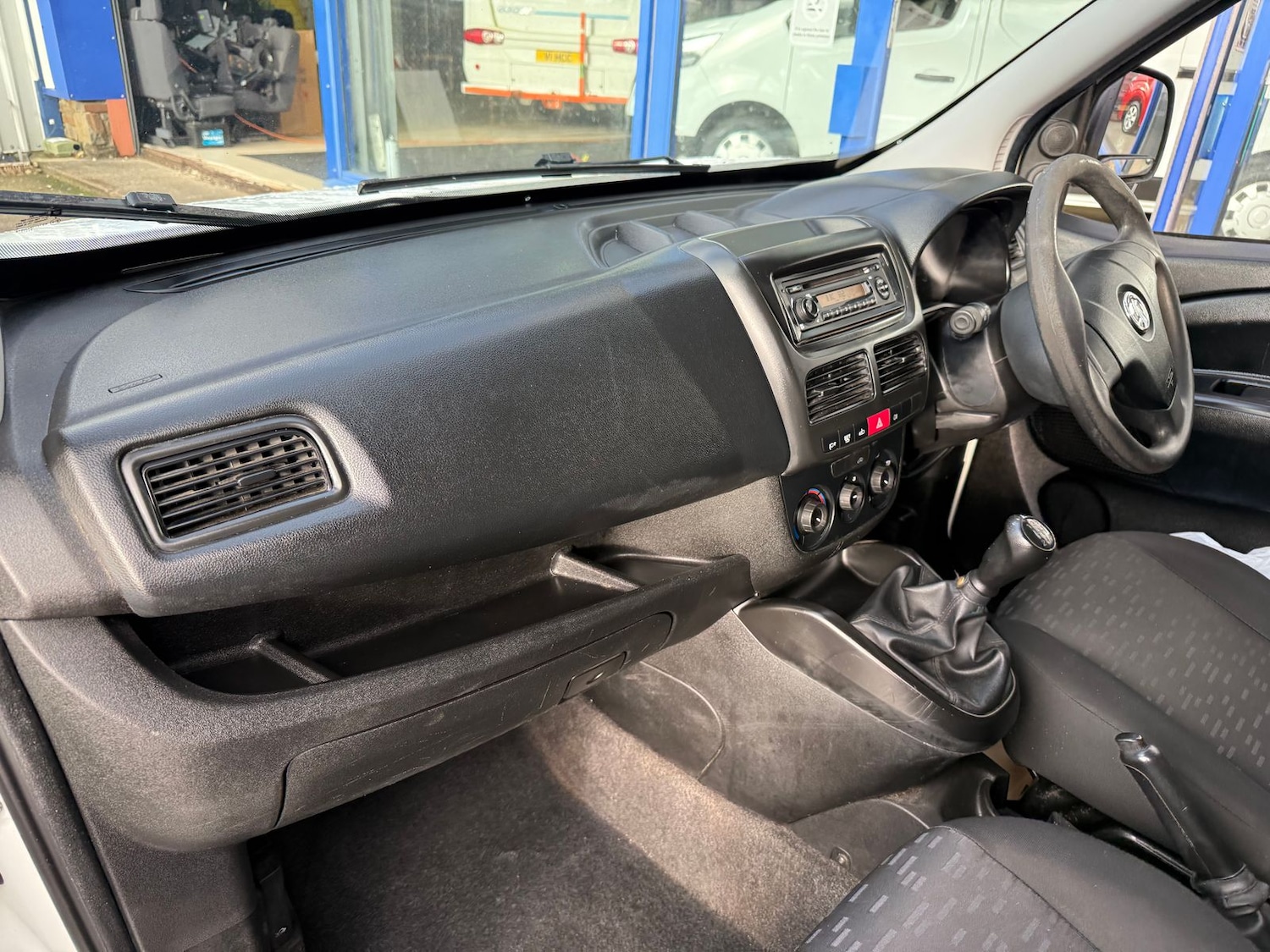 Used Vauxhall Combo 2017 for sale - 76915202: Photo 10