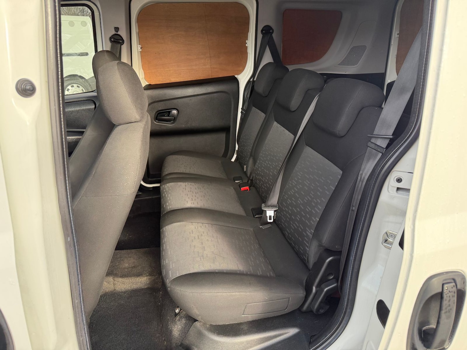 Used Vauxhall Combo 2017 for sale - 76915202: Photo 15