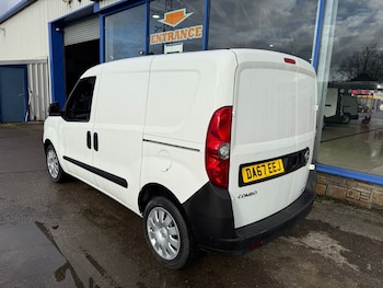Used Vauxhall Combo 2017 for sale - 76915202: Photo