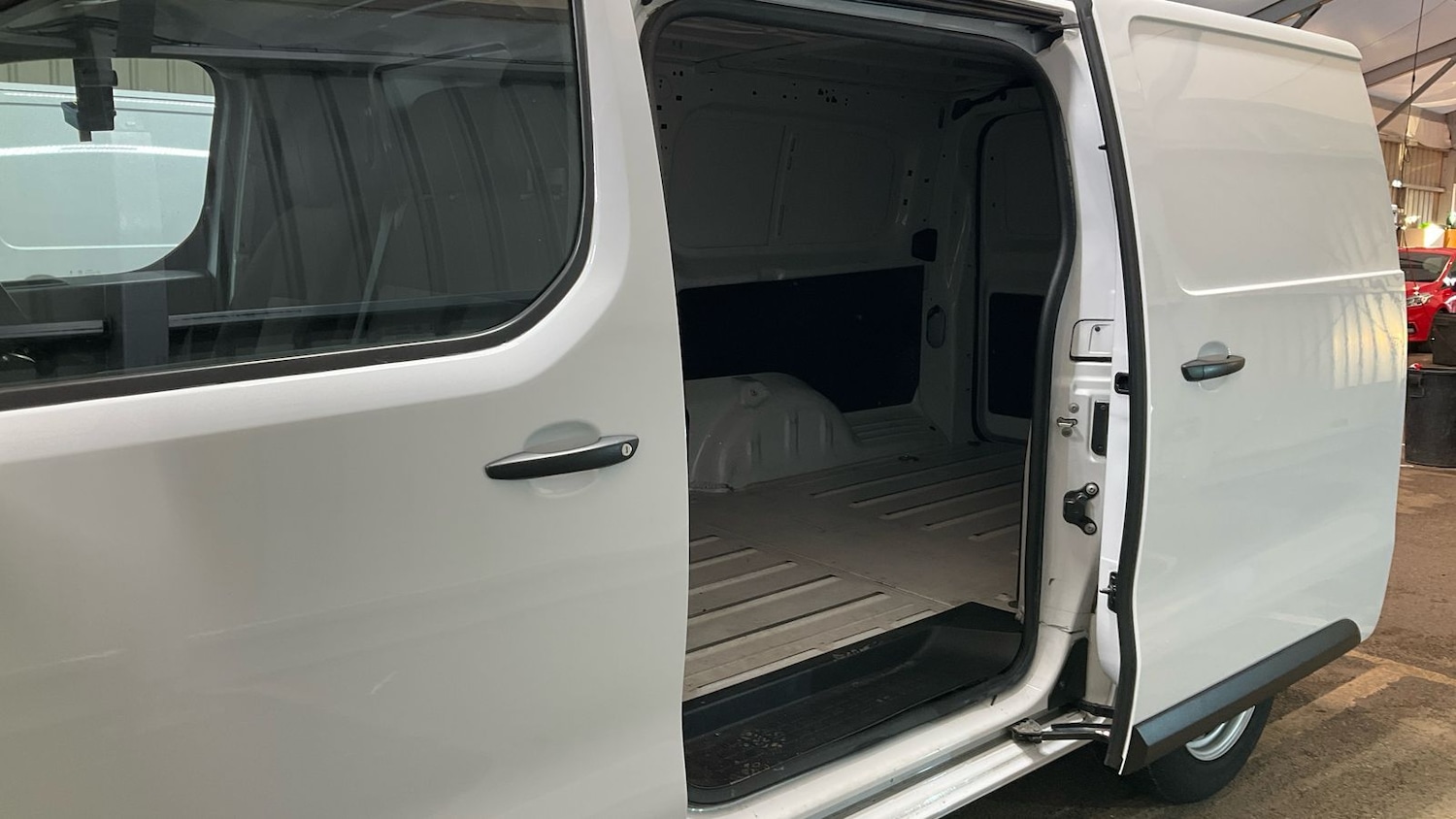 Used Vauxhall Vivaro 2023 for sale - 78179069: Photo 6