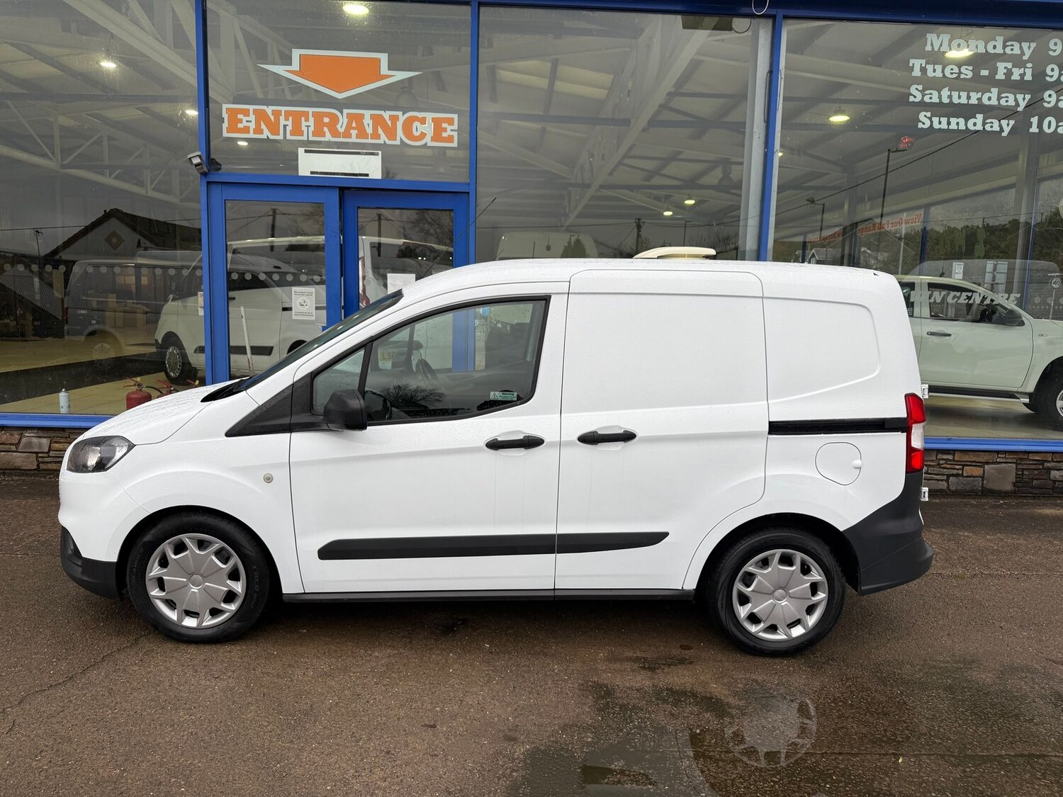 Used Ford Transit Courier 2022 for sale - 78103128: Photo 3