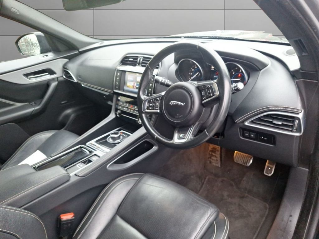 Used Jaguar F-Pace 2016 for sale - 77593324: Photo 9
