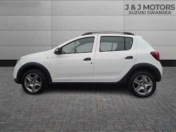 Used Dacia Sandero Stepway 2018 for sale - 77421389: Photo