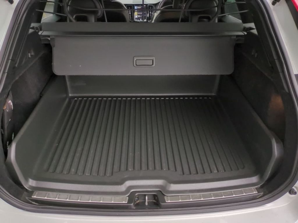 Used Volvo XC60 2017 for sale - 77845117: Photo 16