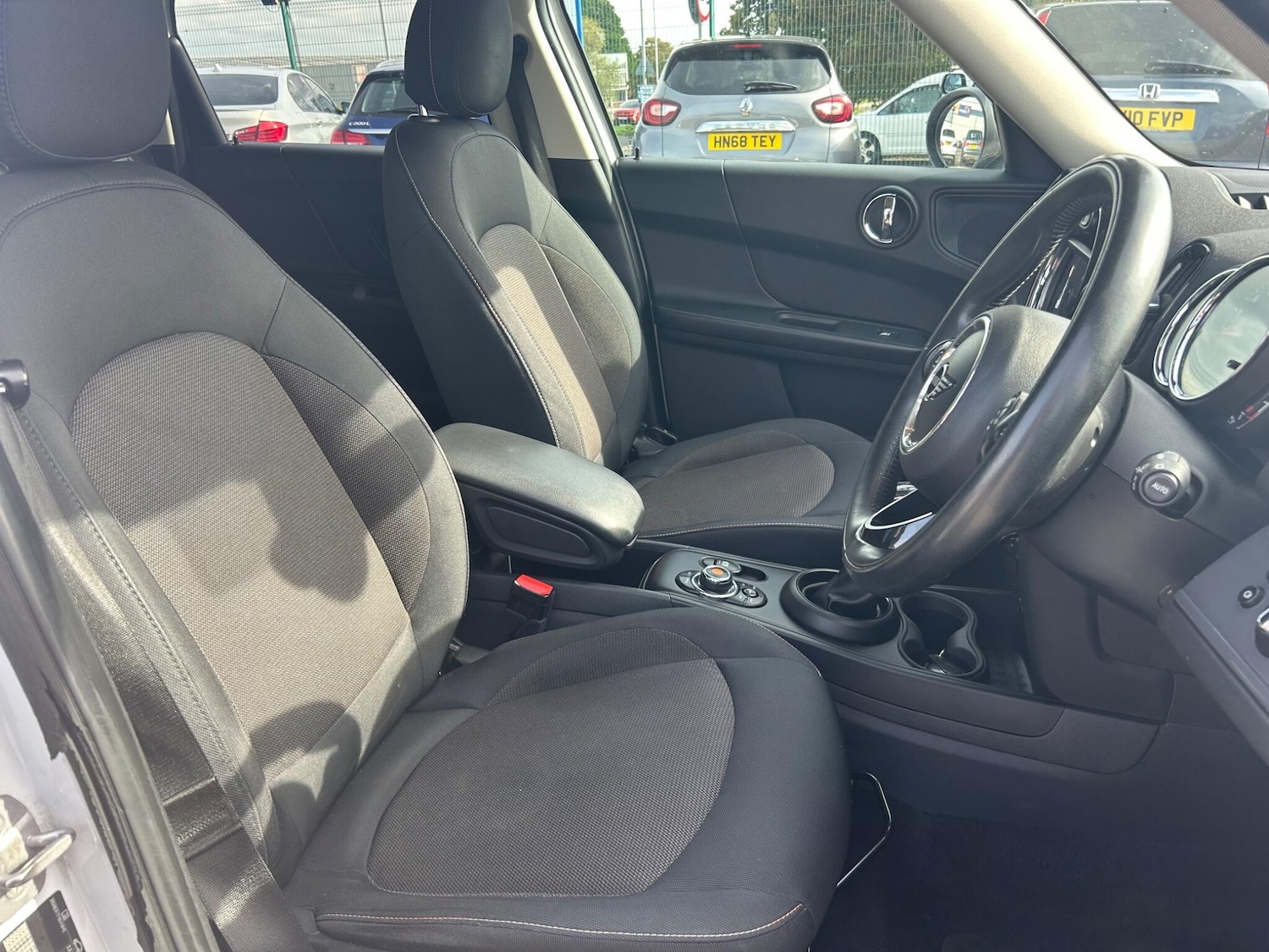 Used MINI Countryman 2018 for sale - 76991528: Photo 2