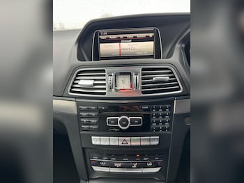 Used Mercedes-Benz E Class 2014 for sale - 76689840: Photo