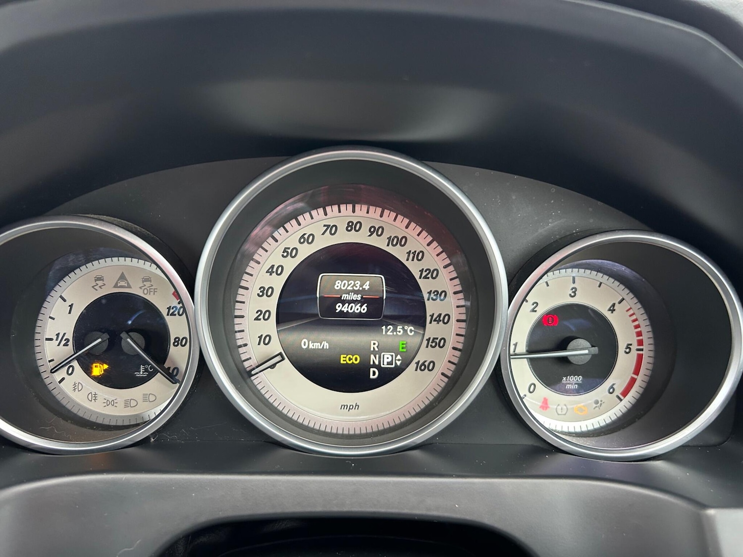 Used Mercedes-Benz E Class 2014 for sale - 76689840: Photo 5