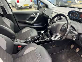 Used Peugeot 2008 2018 for sale - 70405947: Photo