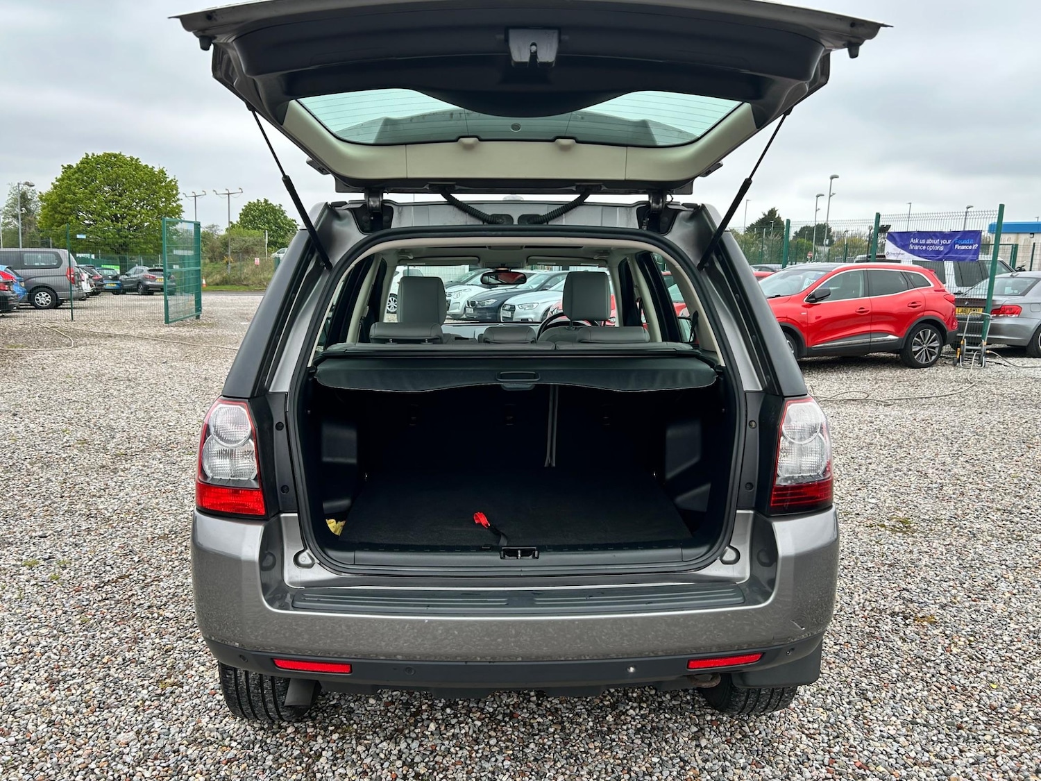 Used Land Rover Freelander 2010 for sale - 77344010: Photo 17