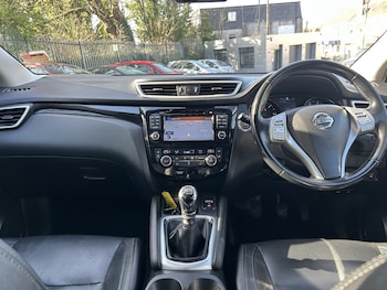 Used Nissan Qashqai 2016 for sale - 77643766: Photo