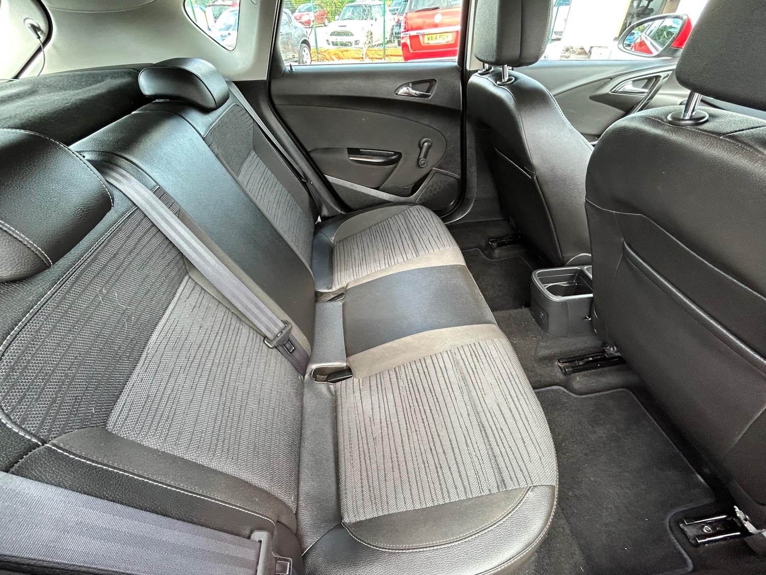 Used Vauxhall Astra for sale - 76991293: Photo 3