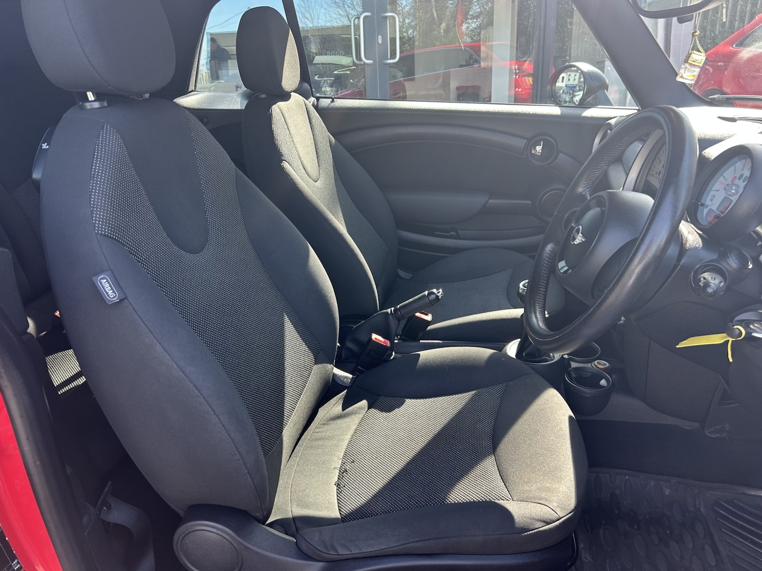 Used MINI Convertible 2013 for sale - 78105966: Photo 2