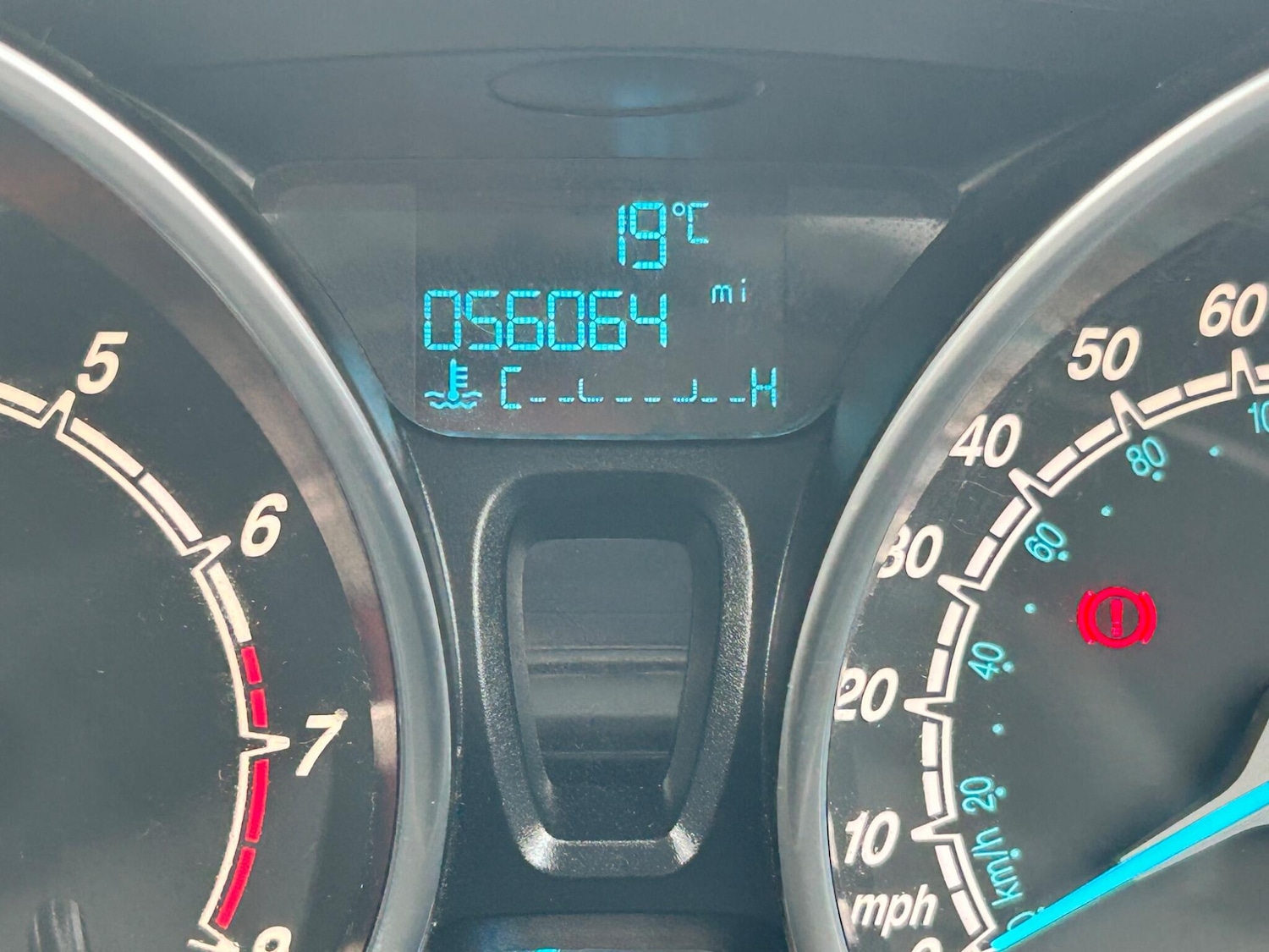 Used Ford Fiesta 2015 for sale - 75949982: Photo 4