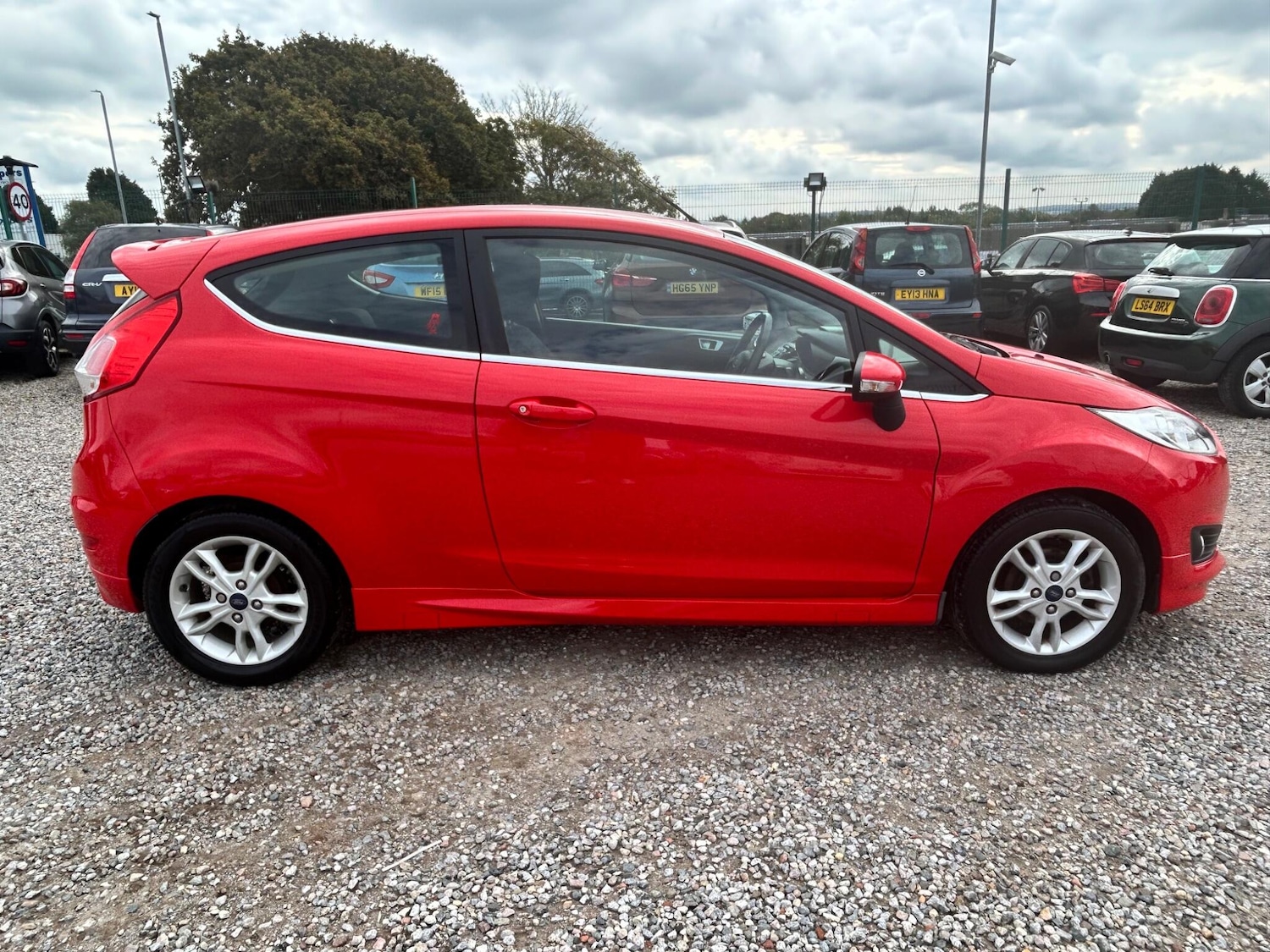 Used Ford Fiesta 2015 for sale - 75949982: Photo 6
