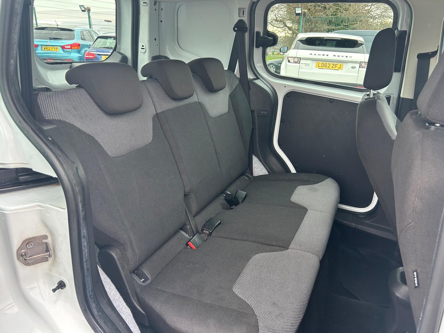 Used Ford Transit Courier 2017 for sale - 76689773: Photo 3