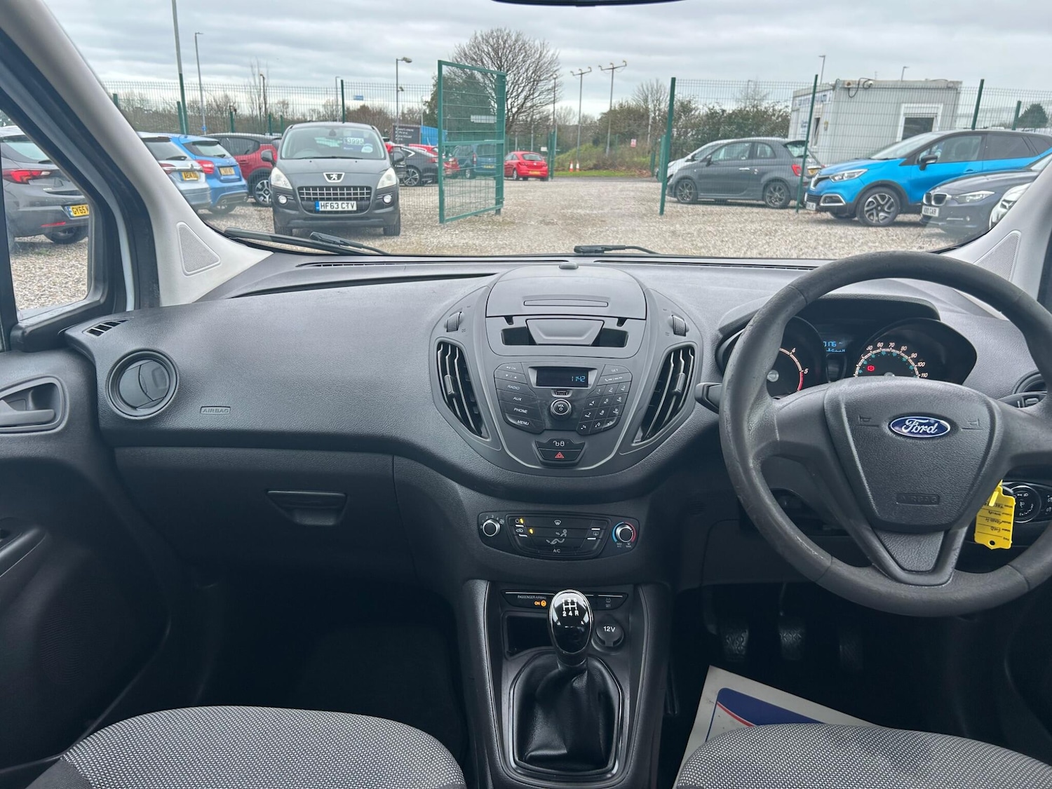 Used Ford Transit Courier 2017 for sale - 76689773: Photo 4