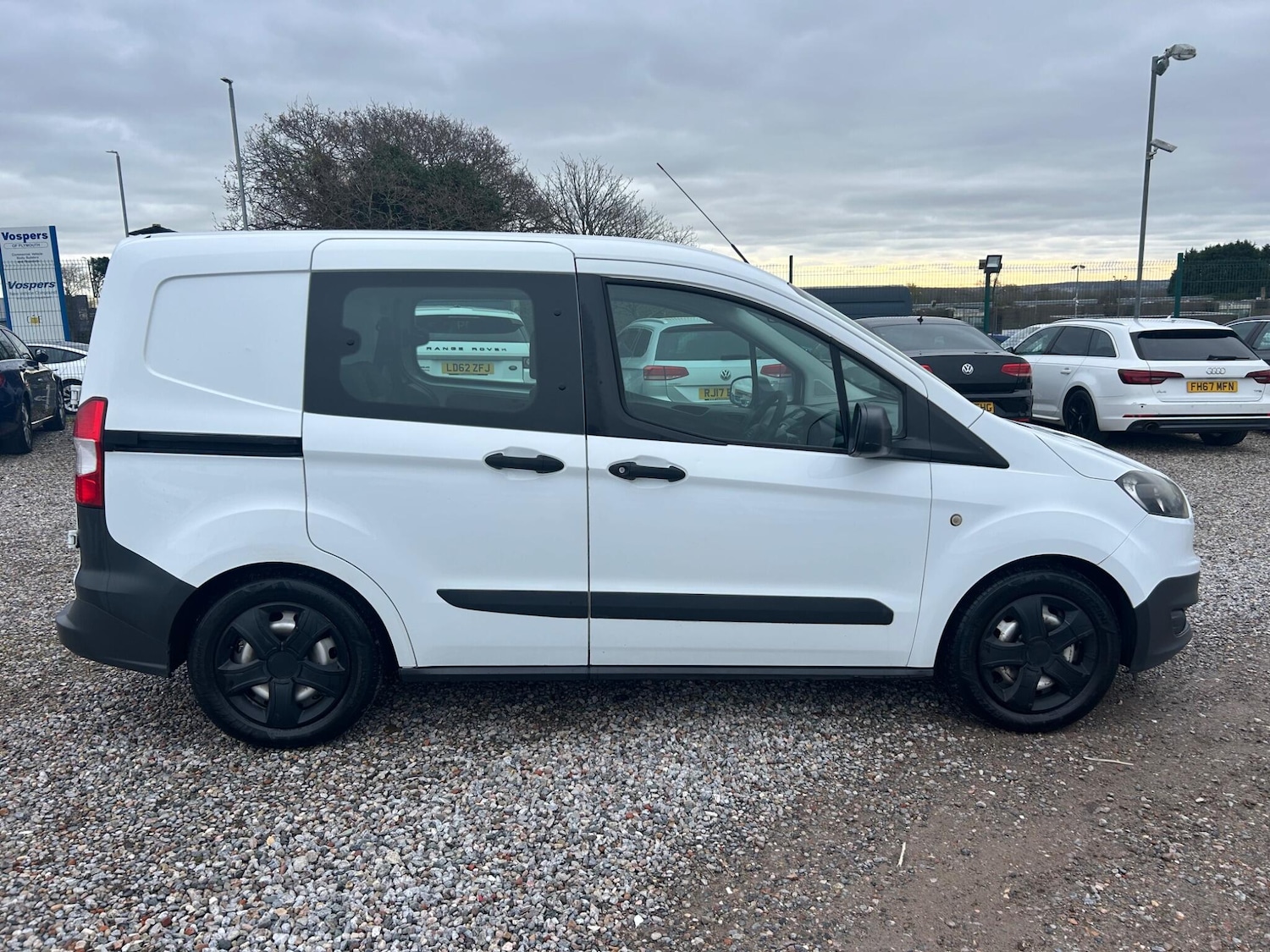 Used Ford Transit Courier 2017 for sale - 76689773: Photo 7