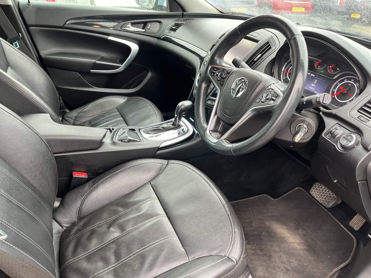 Used Vauxhall Insignia 2014 for sale - 76041955: Photo 2