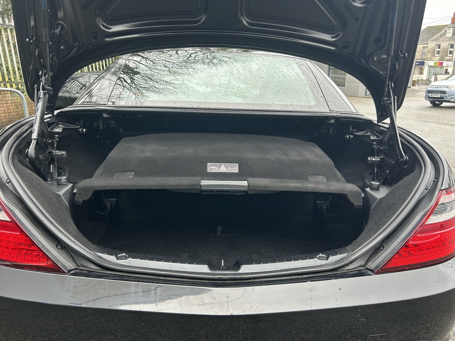 Used Mercedes-Benz SLK 2011 for sale - 77516209: Photo 12