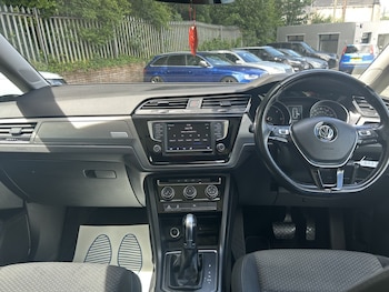 Used Volkswagen Touran 2017 for sale - 78739495: Photo