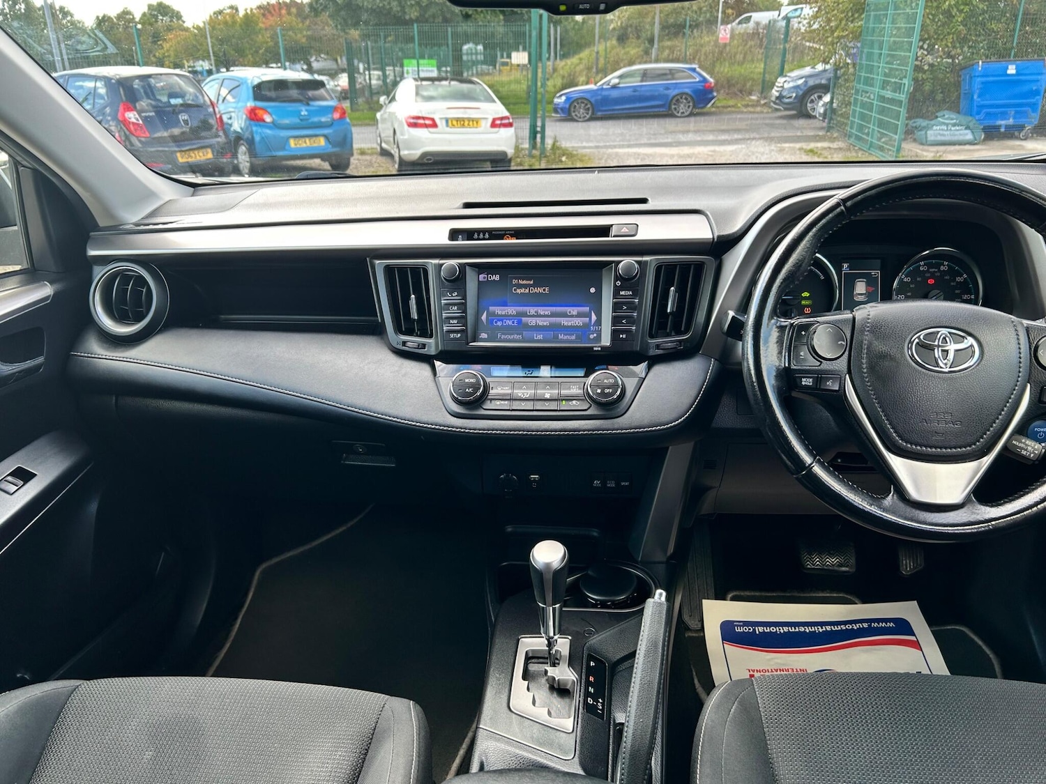 Used Toyota RAV4 2017 for sale - 75949758: Photo 8