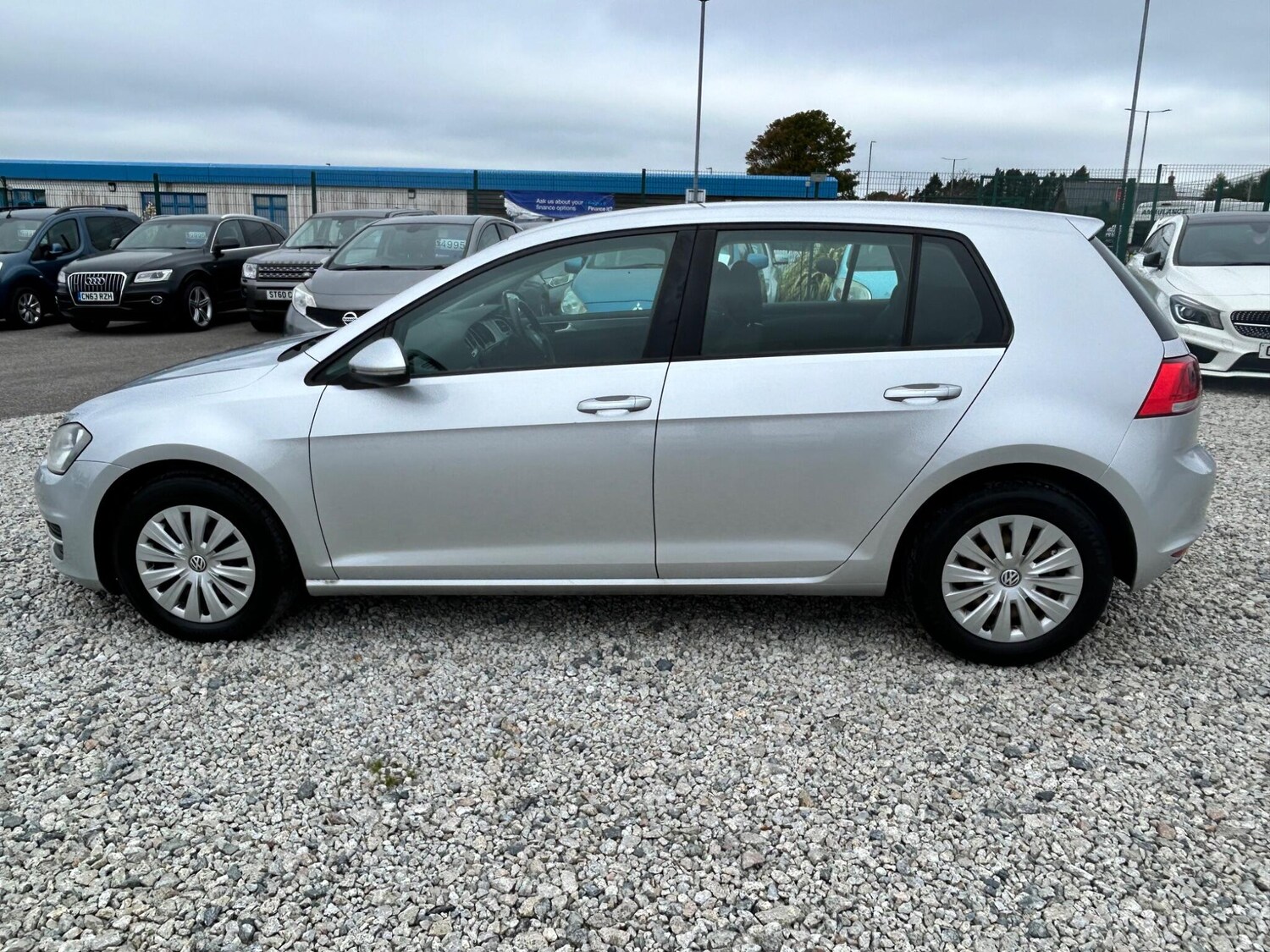 Used Volkswagen Golf 2014 for sale - 76201260: Photo 11