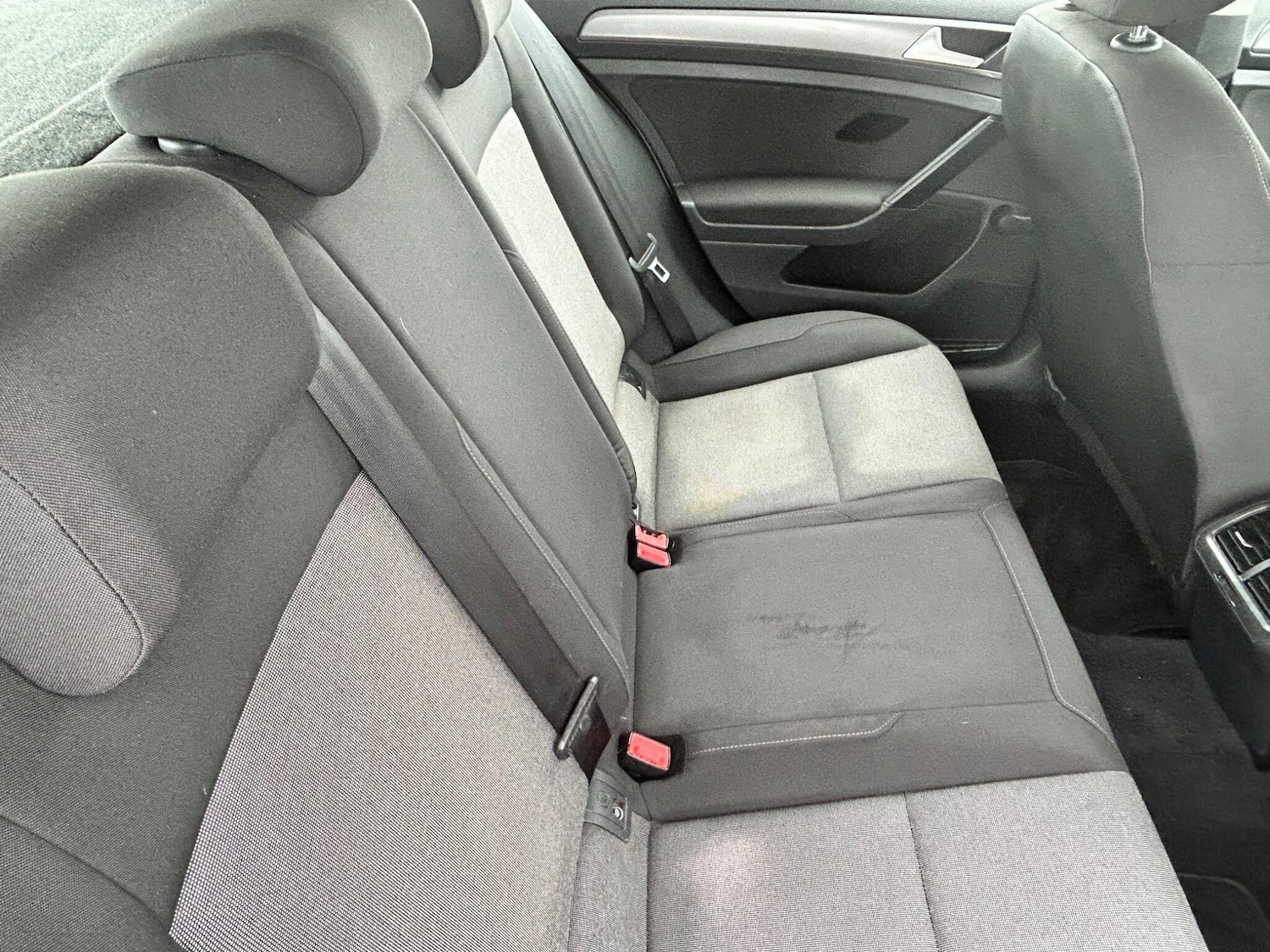 Used Volkswagen Golf 2014 for sale - 76201260: Photo 3