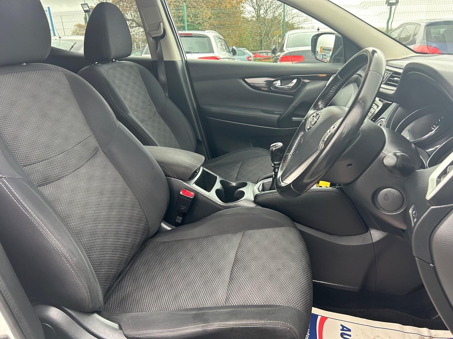 Used Nissan Qashqai 2015 for sale - 76457320: Photo 2